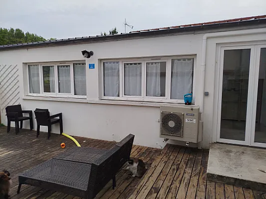 Logement contre service