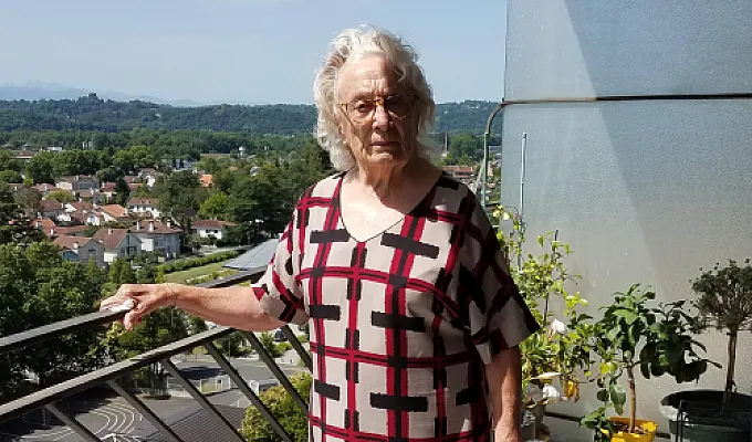 Hébergement en échange d'aide à une personne agée .