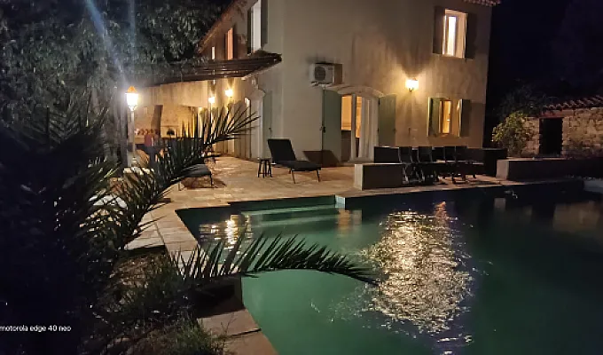 logement dans villa de luxe contre service