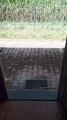 Studio entre indépendante avec terrasse.
