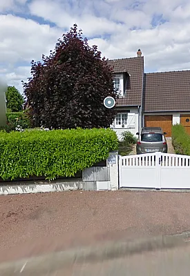 Chambre dans une maison avec enfants et animaux
