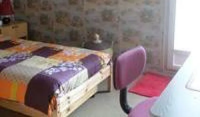 Je propose une chambre à étudiante