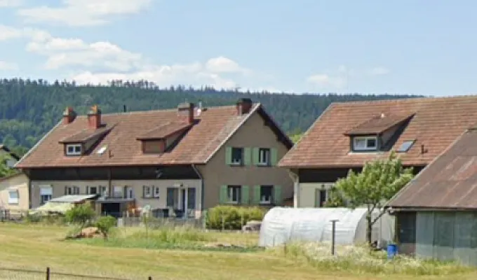 Logement contre aide à la maison 