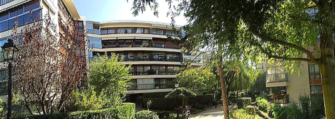 Dame 85 ans échange chambre dans appartement contre garde de nuit et menus services la journée. Le Chesnay Parly 2 dans les Yvelines