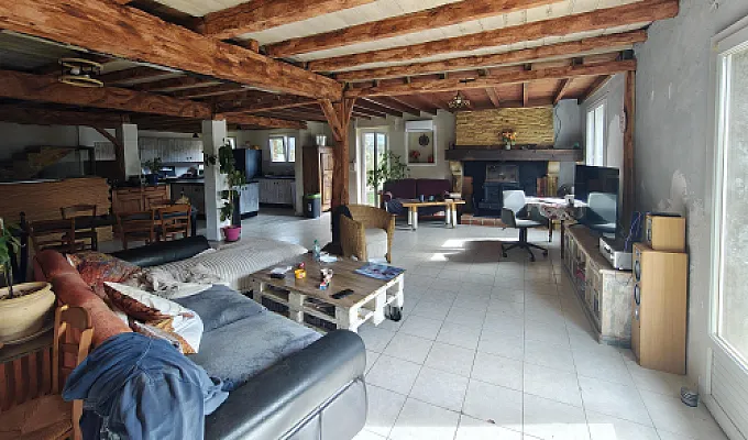 Logement contre bras vigoureux  à Hagetmau dans les Landes