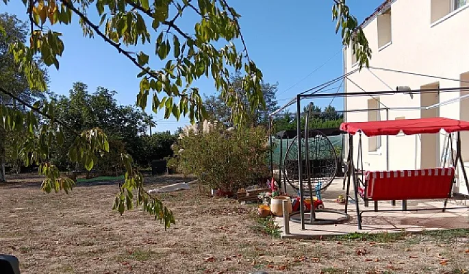 Logement contre aide montage meubles & ménage