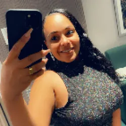 Stephy E.
