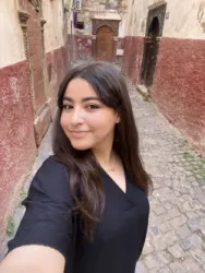 Yasmine M.