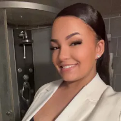 Lylou E.
