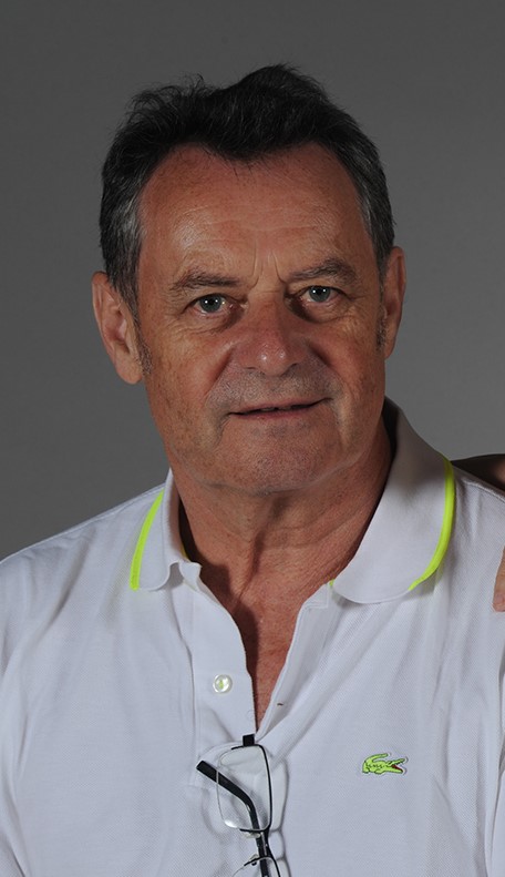 Dominique  L.