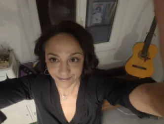 Emmanuelle B.