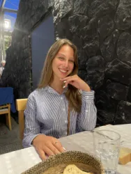 Nina G.