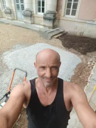 Yassine  A.