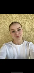 Chloé B.