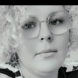 Marianne F.