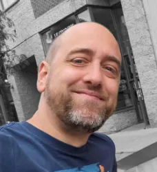 Gabriel R.