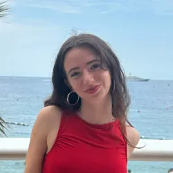 Lucie L.