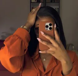 Anita Anasthasie Leslye O.