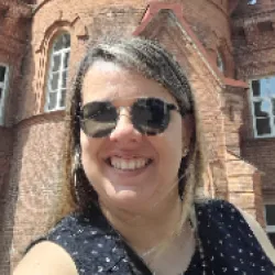 Mariana B.