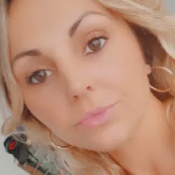 Adélaïde  B.