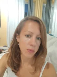 Anne-Caroline L.