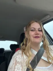 Gwenaelle L.