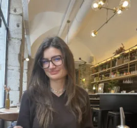 Sarah-lou  C.
