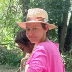 Eva S.