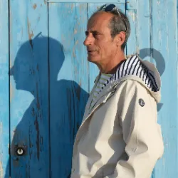 Manuel R.