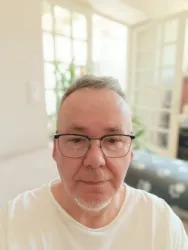Laurent D.