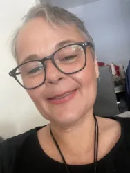 Sandra F.