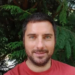 Stéphane R.