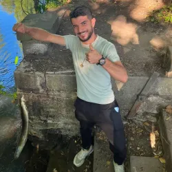 Ali ?.