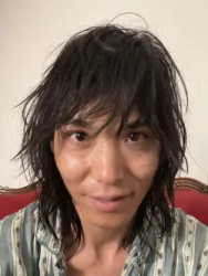 Tsuyoshi T.