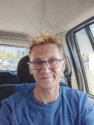 Yann V.