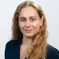 Inès B.