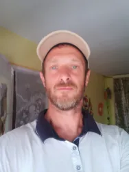 Andy  D.
